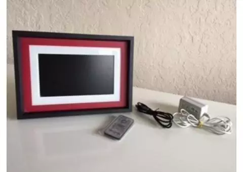 Digital Picture Frame  - 7" x 4"